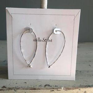 Small, Hammered wire hoops - Silver